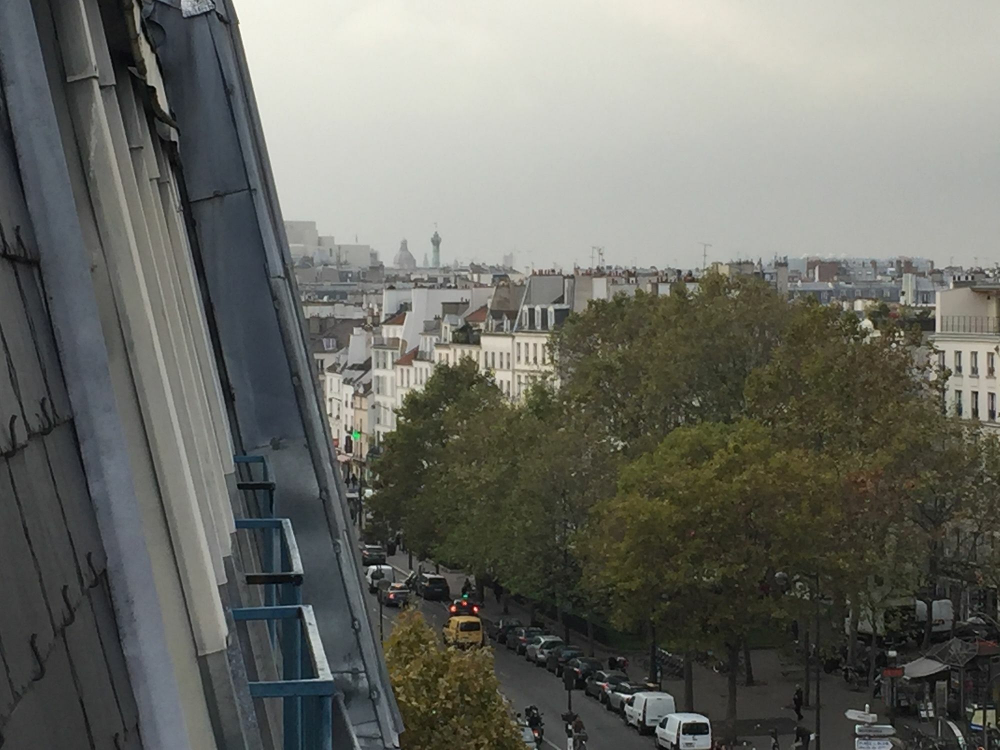 Hotel Des Pyrenees - Entre Bastille Et Nation Parijs